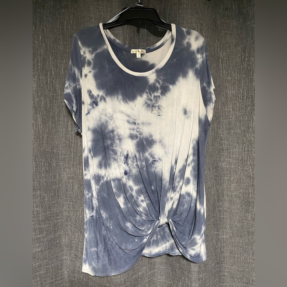 Nine Britton 1x Twist Front Shirt